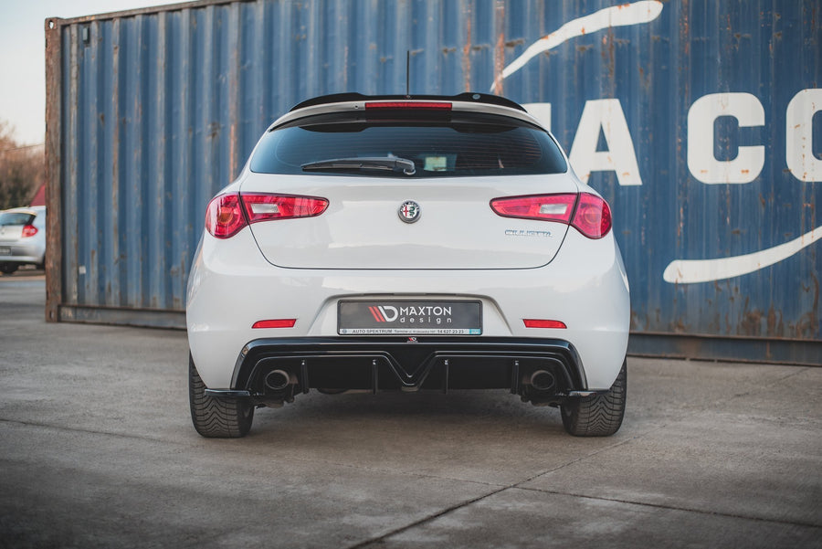 Maxton Design Alfa Romeo Giulietta (Facelift) Dual Exhaust Rear Valance