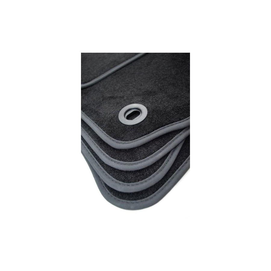 Custopol Vw395C Floor Mat Set For Vw Touran I (1T1, 1T2) | ML Performance UK