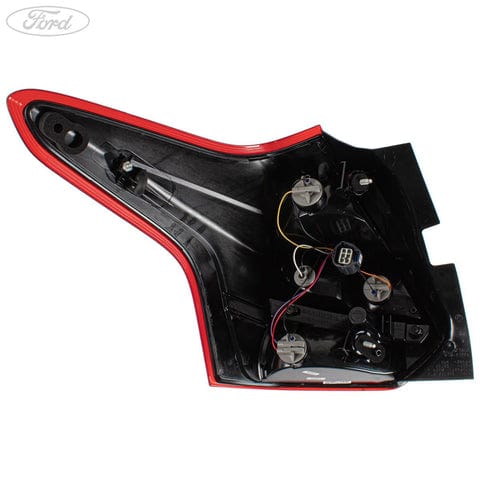 GENUINE FORD 1825318 FOCUS REAR O/S TAIL LIGHT LAMP CLUSTER & WIRING HARNESS | ML Performance UK